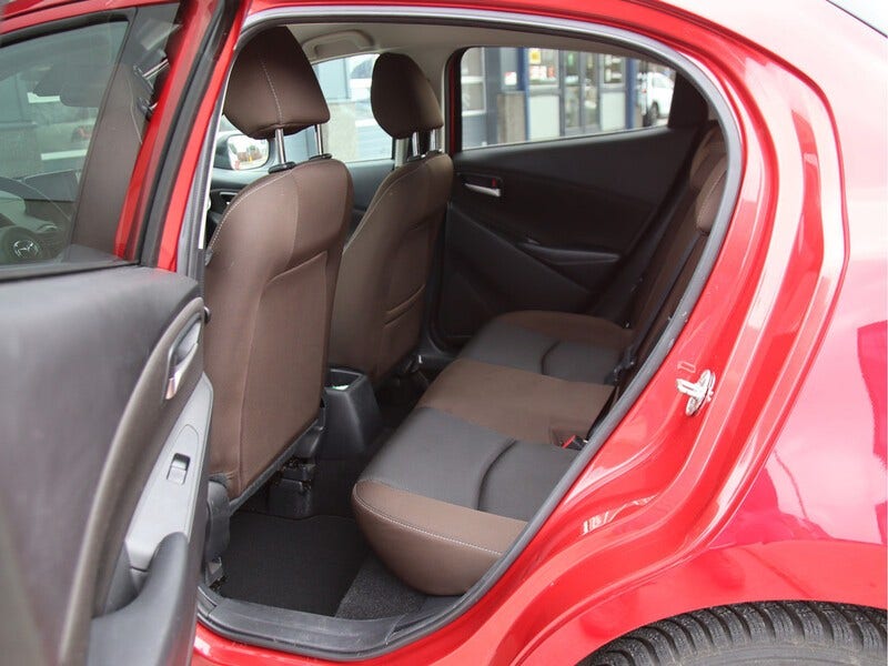 Mazda 2 (12)