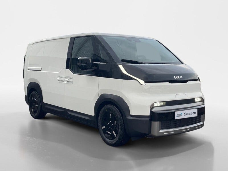 Kia PV5 (6)