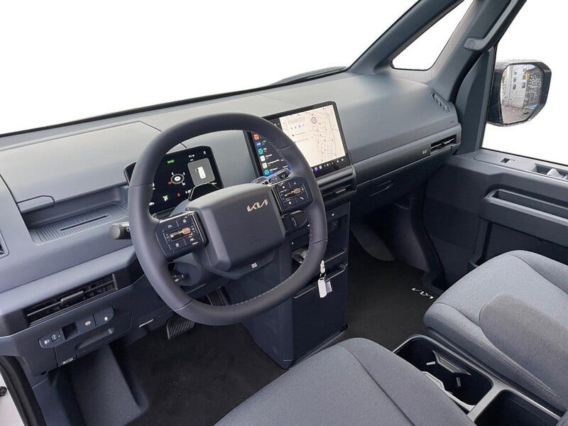 Kia PV5 (8)