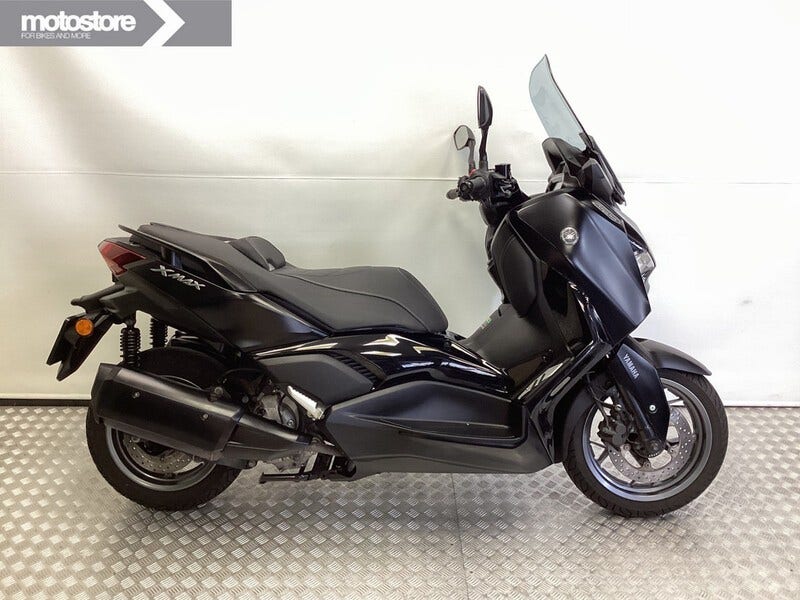 Yamaha X MAX
