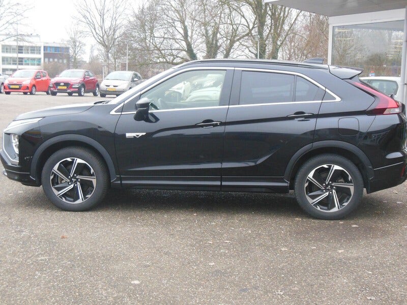 Mitsubishi Eclipse Cross (2)