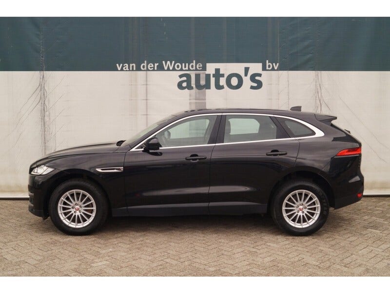 Jaguar F PACE