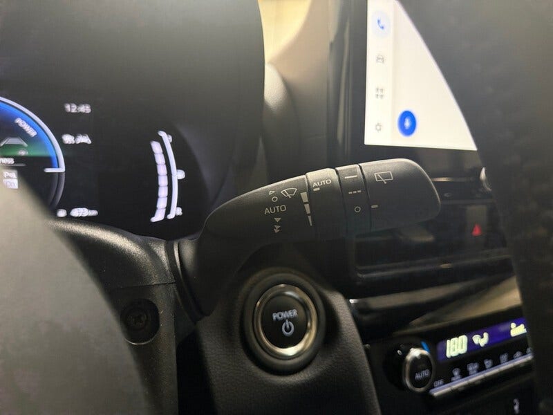 Toyota Yaris Cross (24)