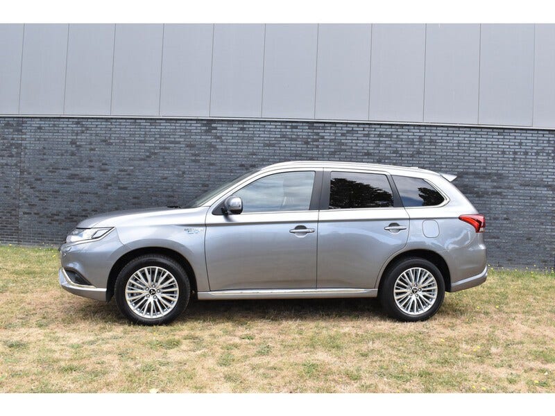 Mitsubishi Outlander (2)