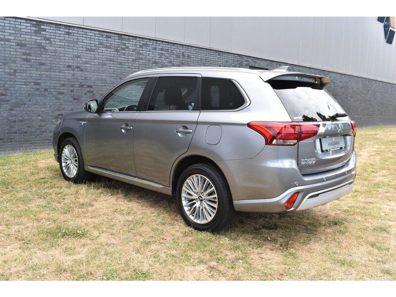 Mitsubishi Outlander (3)