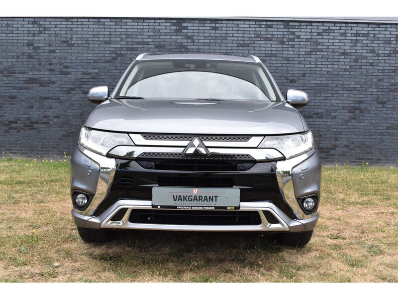 Mitsubishi Outlander (10)