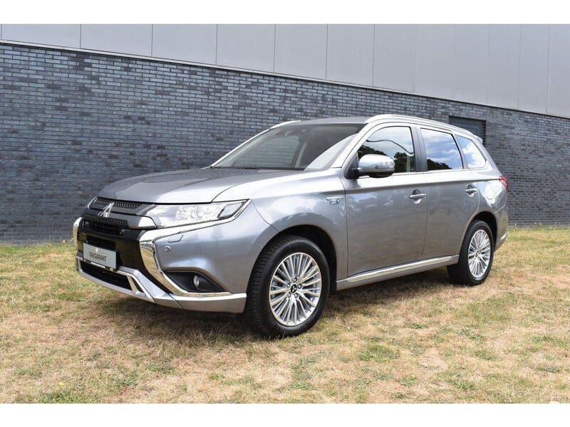 Mitsubishi Outlander (13)