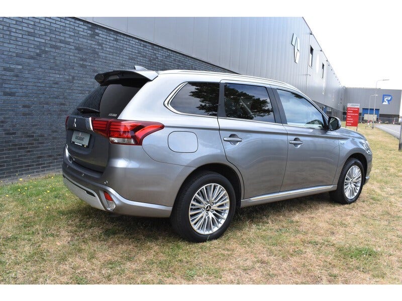 Mitsubishi Outlander (15)