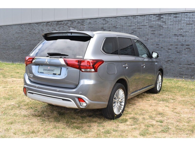 Mitsubishi Outlander (19)