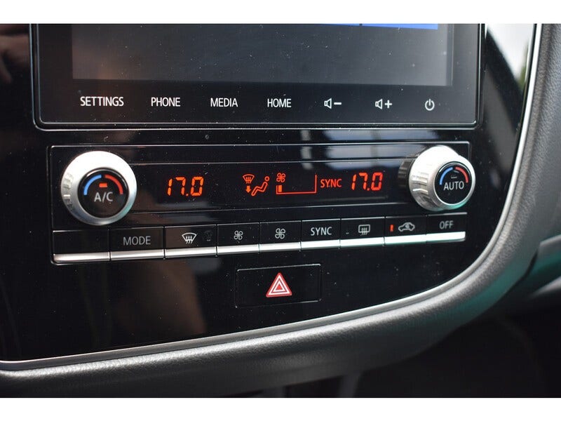 Mitsubishi Outlander (20)