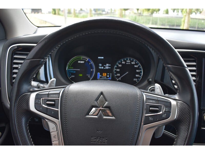 Mitsubishi Outlander (21)