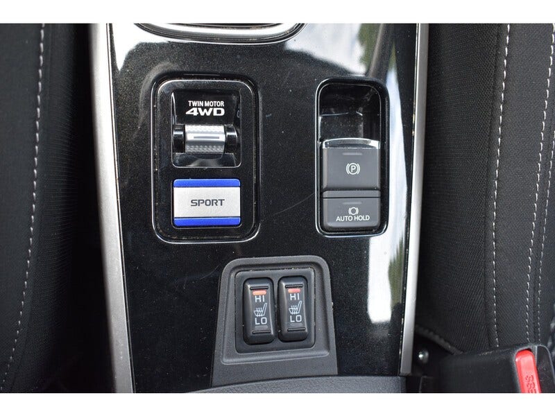 Mitsubishi Outlander (23)