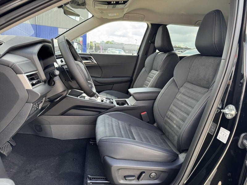 Mitsubishi Outlander (9)