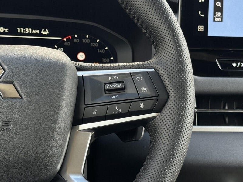 Mitsubishi Outlander (15)