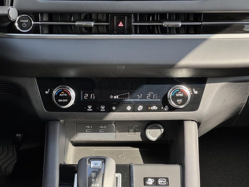 Mitsubishi Outlander (19)