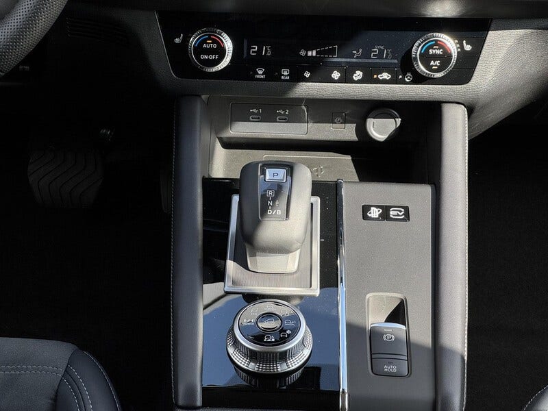 Mitsubishi Outlander (20)