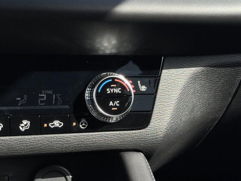 Mitsubishi Outlander (21)