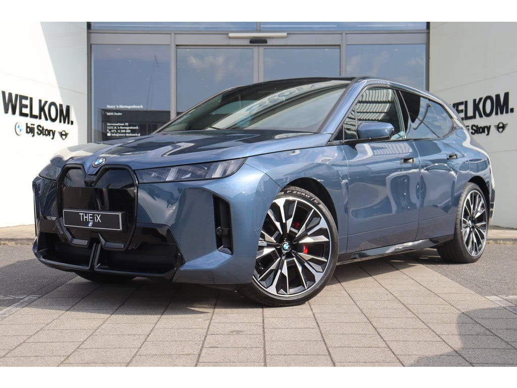 BMW iX