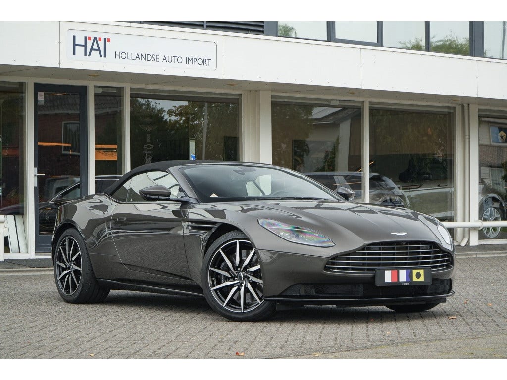 Aston Martin V8 Volante