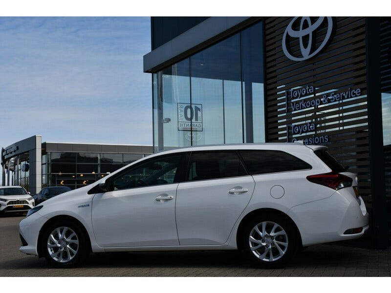 Toyota Auris (5)