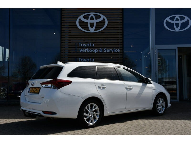 Toyota Auris (7)