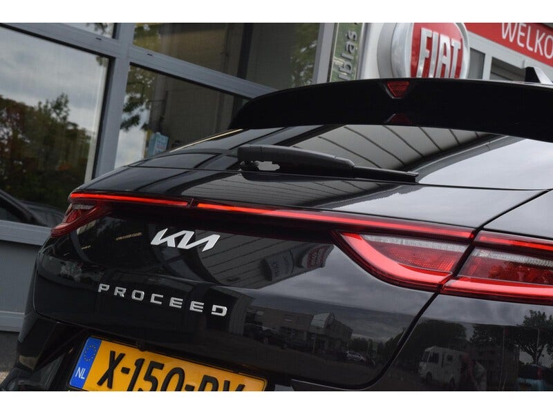 Kia ProCeed (13)