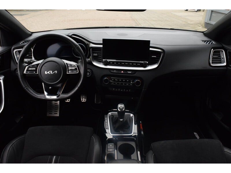Kia ProCeed (16)