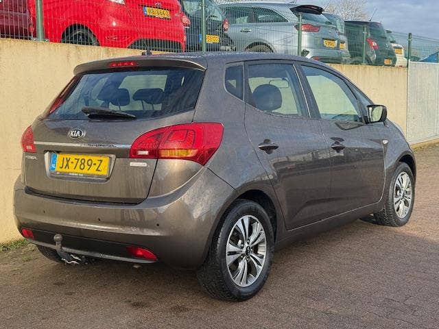 Kia Venga (7)
