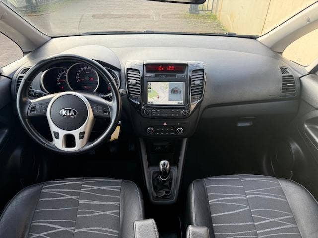 Kia Venga (13)