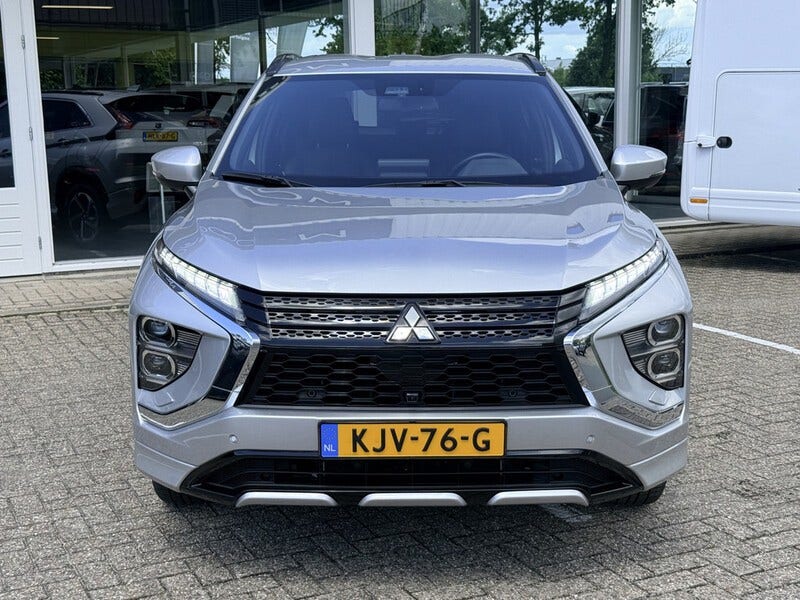Mitsubishi Eclipse Cross (2)