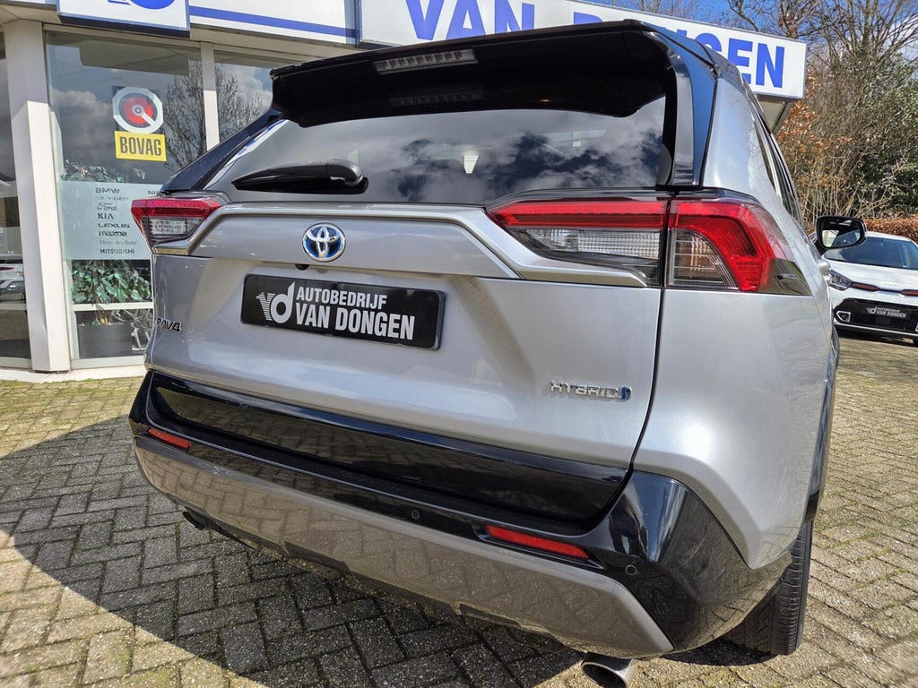 Toyota RAV4 (6)