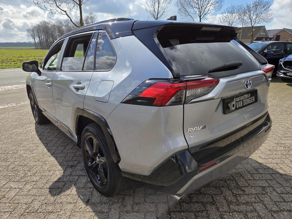Toyota RAV4 (16)