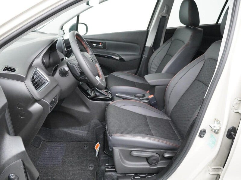 Suzuki Cross (11)