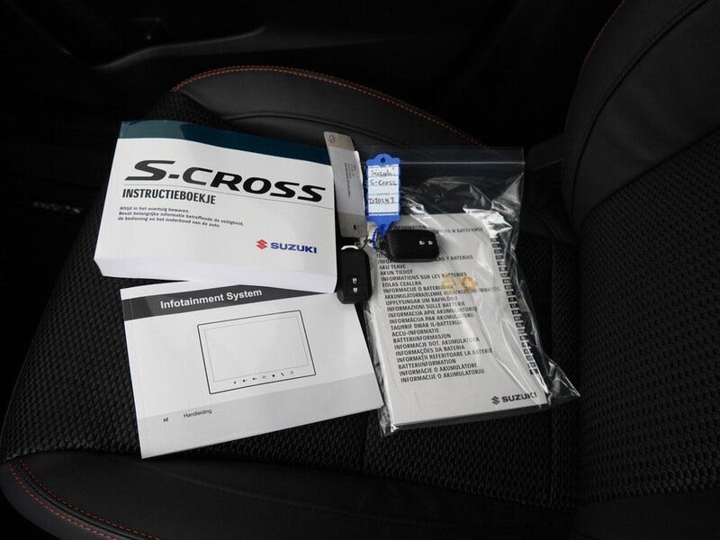 Suzuki Cross (16)