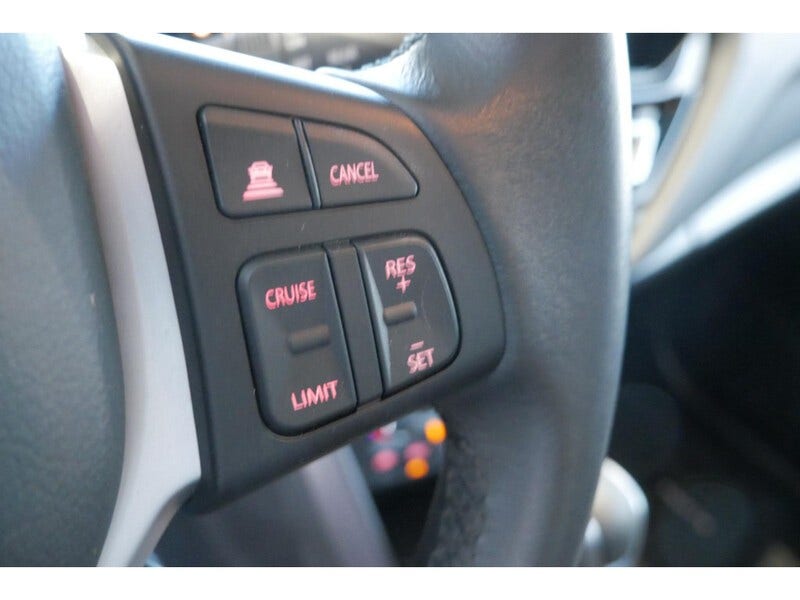 Suzuki Cross (14)