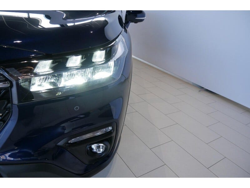 Suzuki Cross (23)