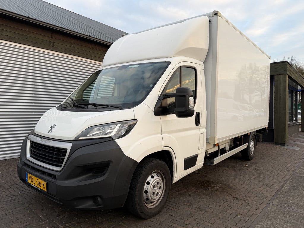 Peugeot Boxer —