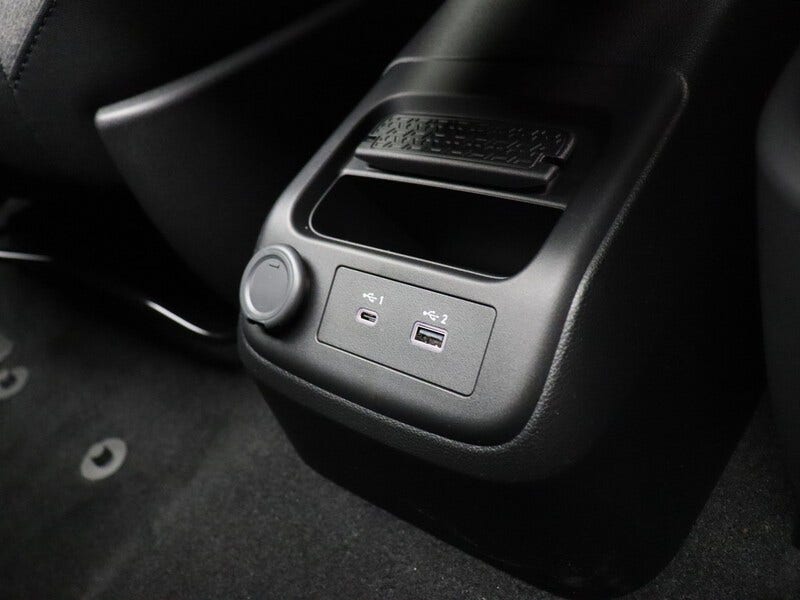Nissan Ariya (18)