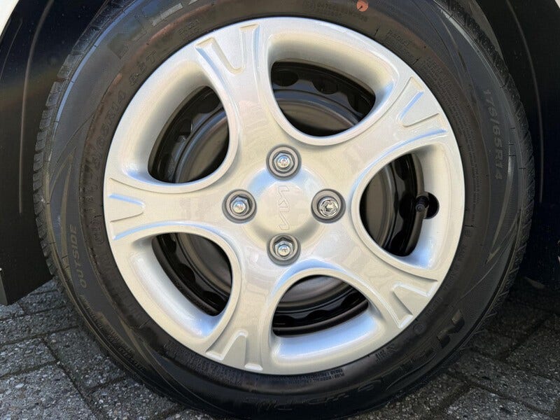 Kia Picanto (24)