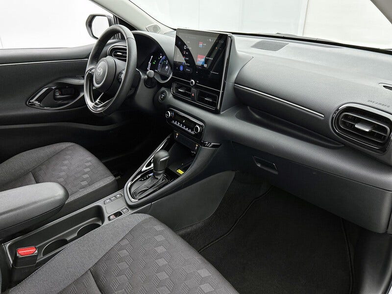 Toyota Yaris (6)