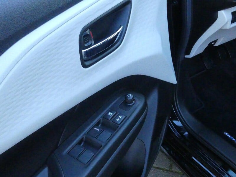 Suzuki Swift (11)