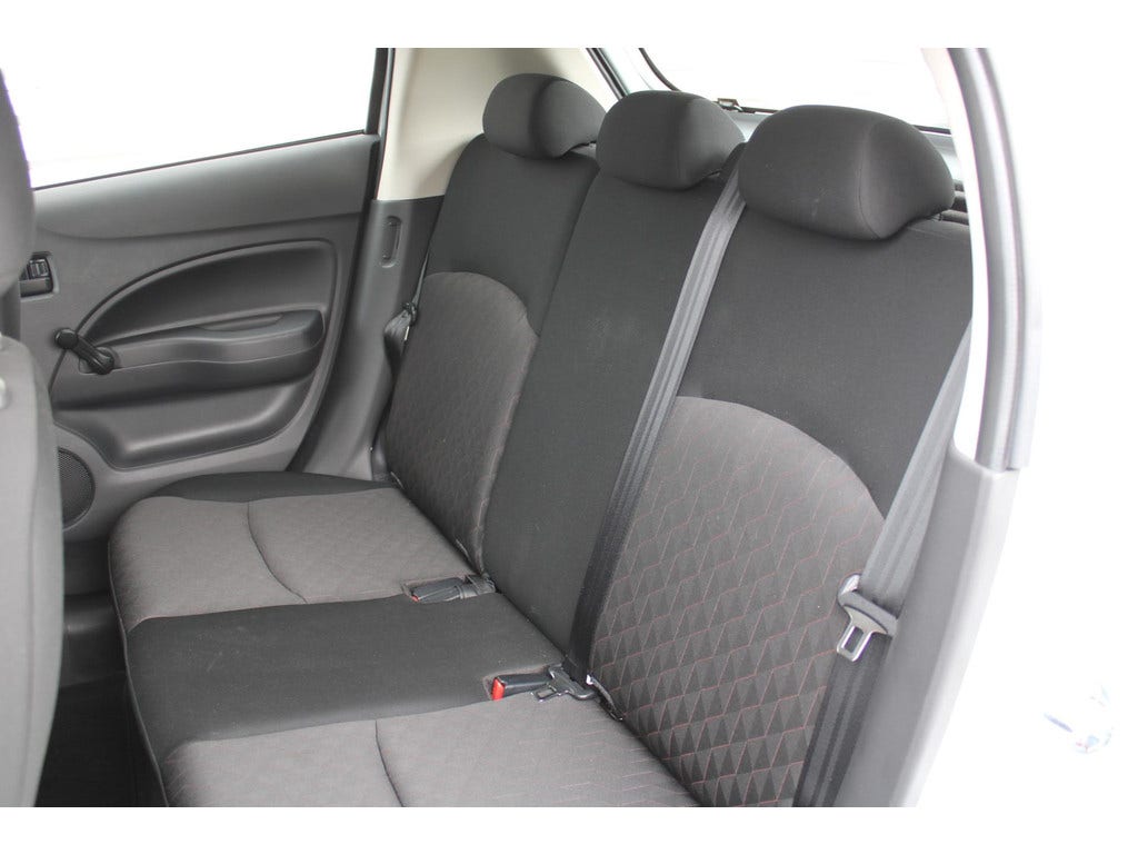 Mitsubishi Space Star (20)