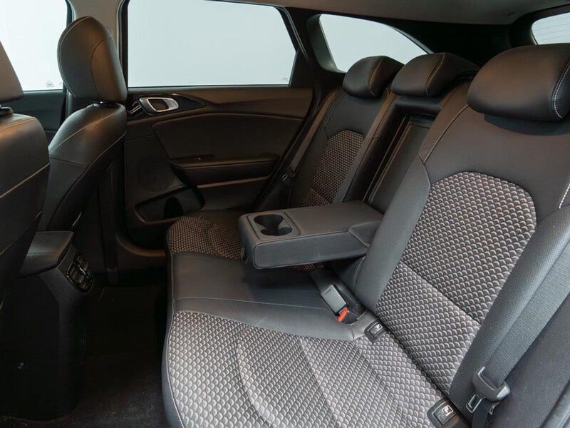Kia Ceed Sportswagon (20)