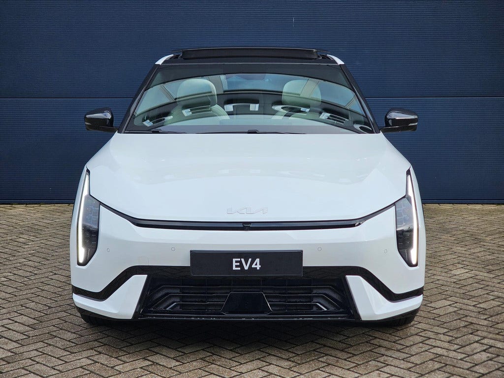 Kia EV4 (7)