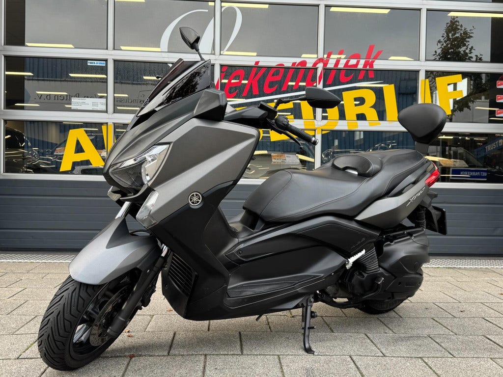 Yamaha X MAX