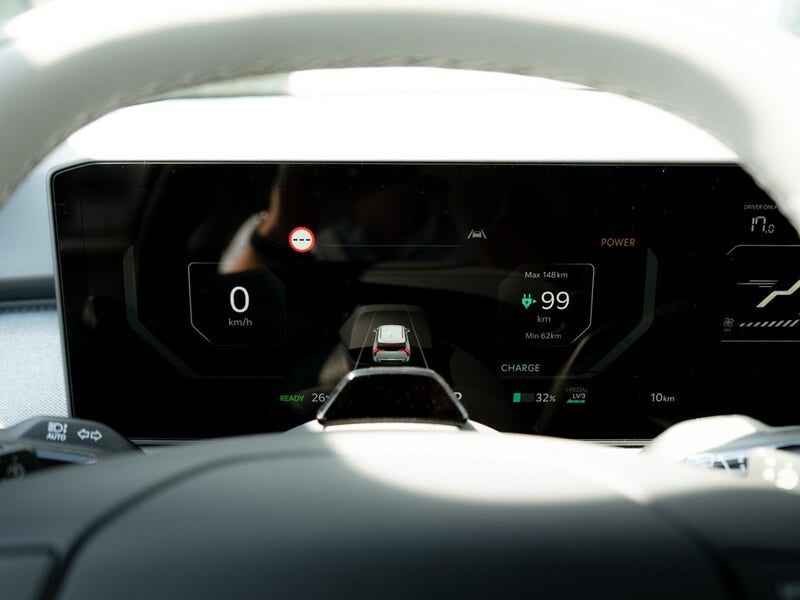 Kia EV3 (18)