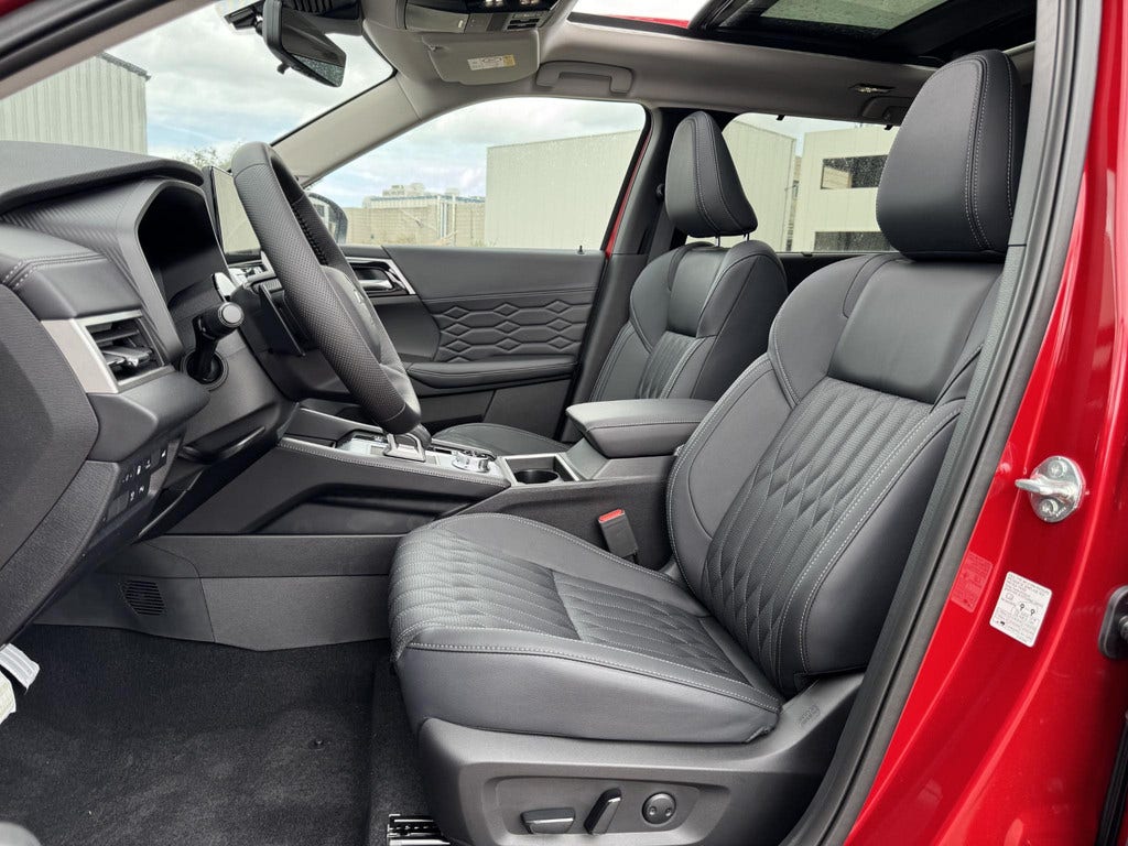 Mitsubishi Outlander (9)