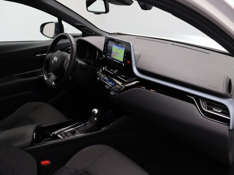 Toyota C-HR (4)
