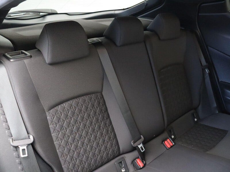 Toyota C-HR (8)