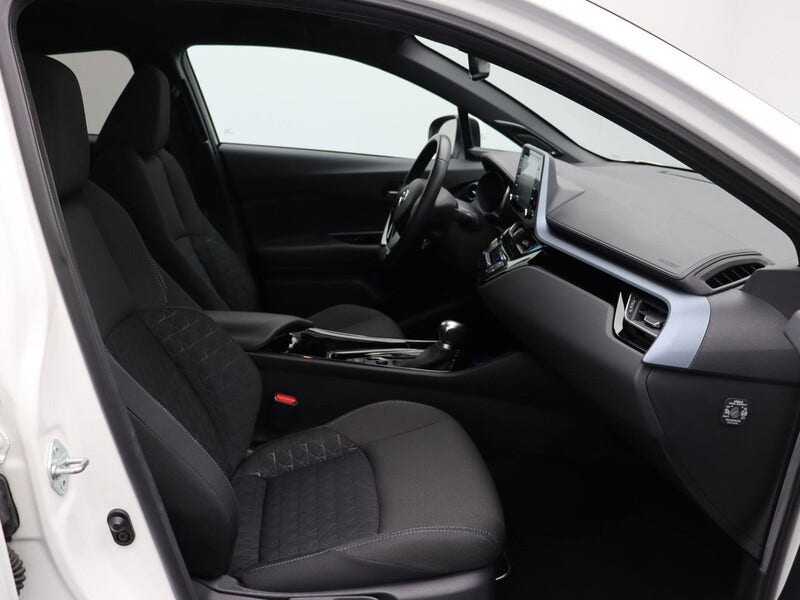 Toyota C-HR (11)